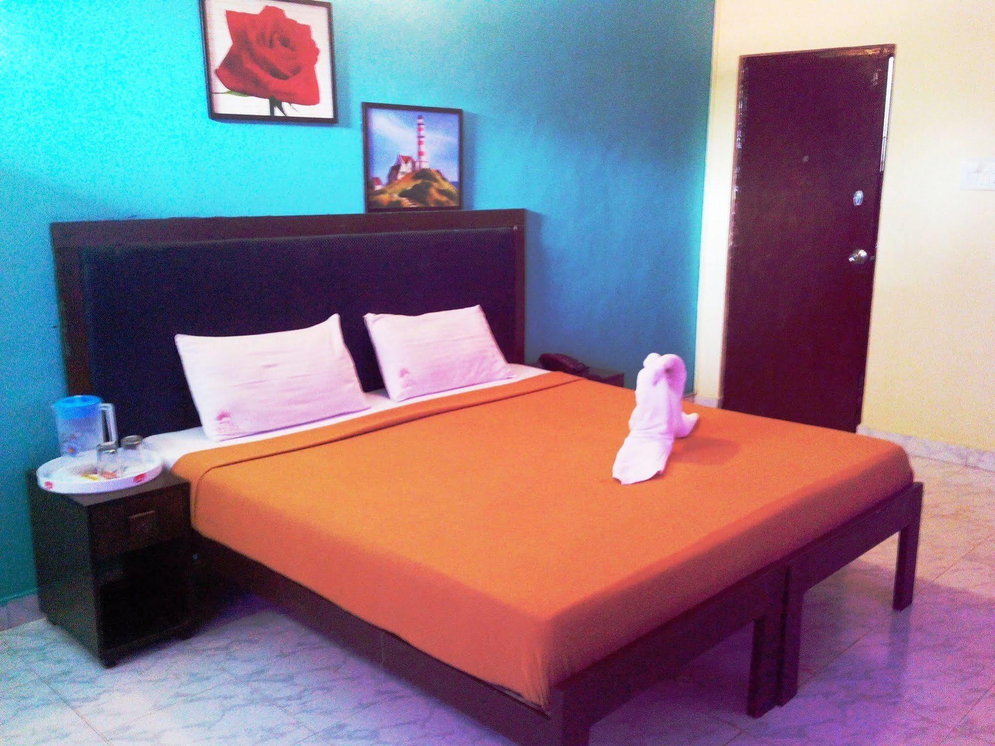 Royal Mirage Beach Resort Candolim Exteriör bild